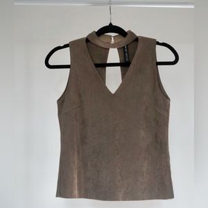 DESIGN LAB Ultra Suede Sleeveless V-neck Top